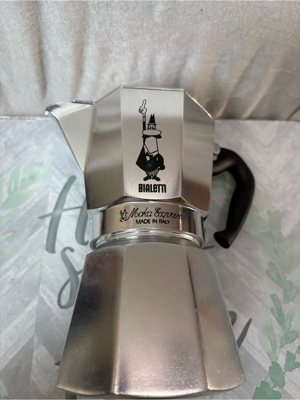 ☕ Bialetti Moka Express 6-Cup Stovetop Espresso Maker – Made in Italy